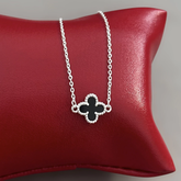 Pulseira trevo ônix 13.1 mm. Prata Legítima