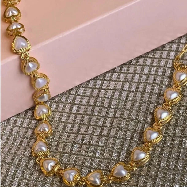 Colar de Pérolas de Coração Delicado Choker Banhado a Ouro 18K
