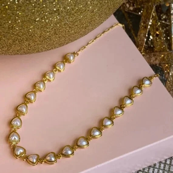 Colar de Pérolas de Coração Delicado Choker Banhado a Ouro 18K